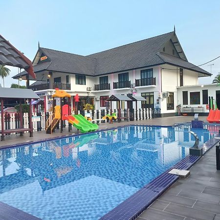 Villa Wanie Inn Setiu Exteriör bild